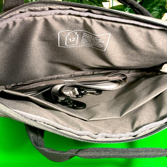 NWT Targus EcoSmart 13-14” Cypress Collection Laptop Case (Fits 14” MacBook Pro) - Picture 4 of 13